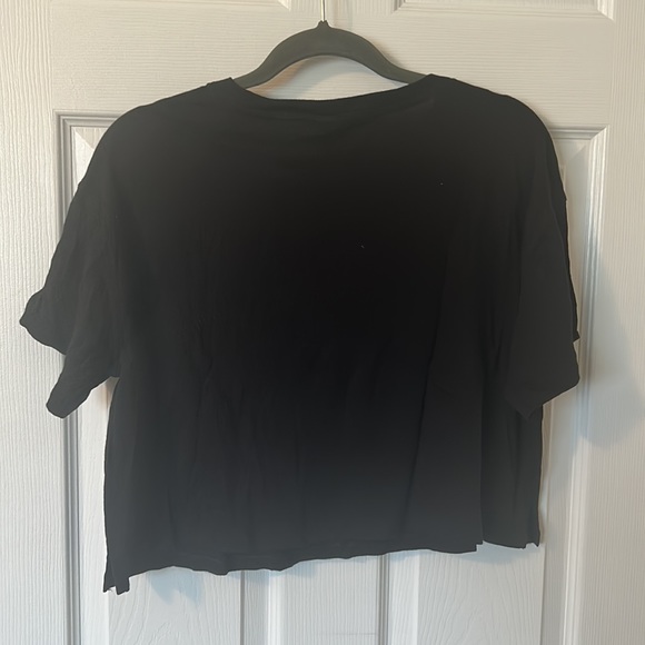 BUNDLE 3/$12 Old Navy Cropped Oversized T Shirt - Picture 4 of 4